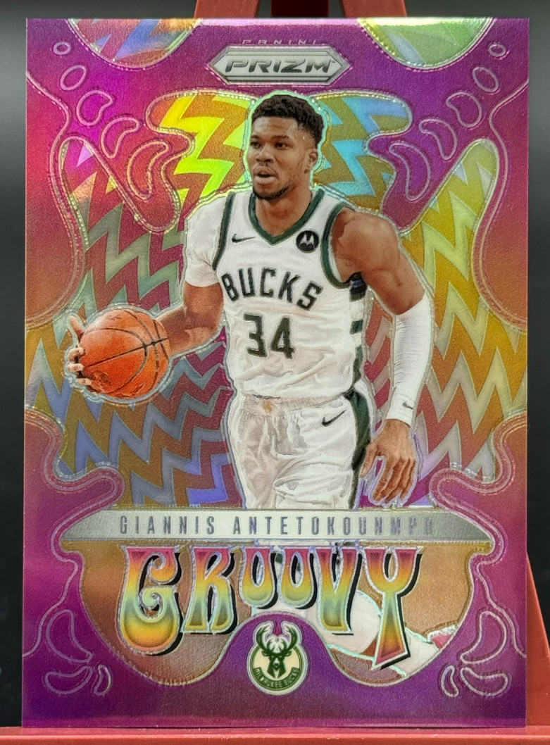Giannis Antetokounmpo 2024-25 Panini Prizm Groovy SSP Case Hit Bucks #23