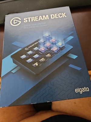 Elgato Stream Deck Live Content Creation Controller Classic Black 15 Keys EUC