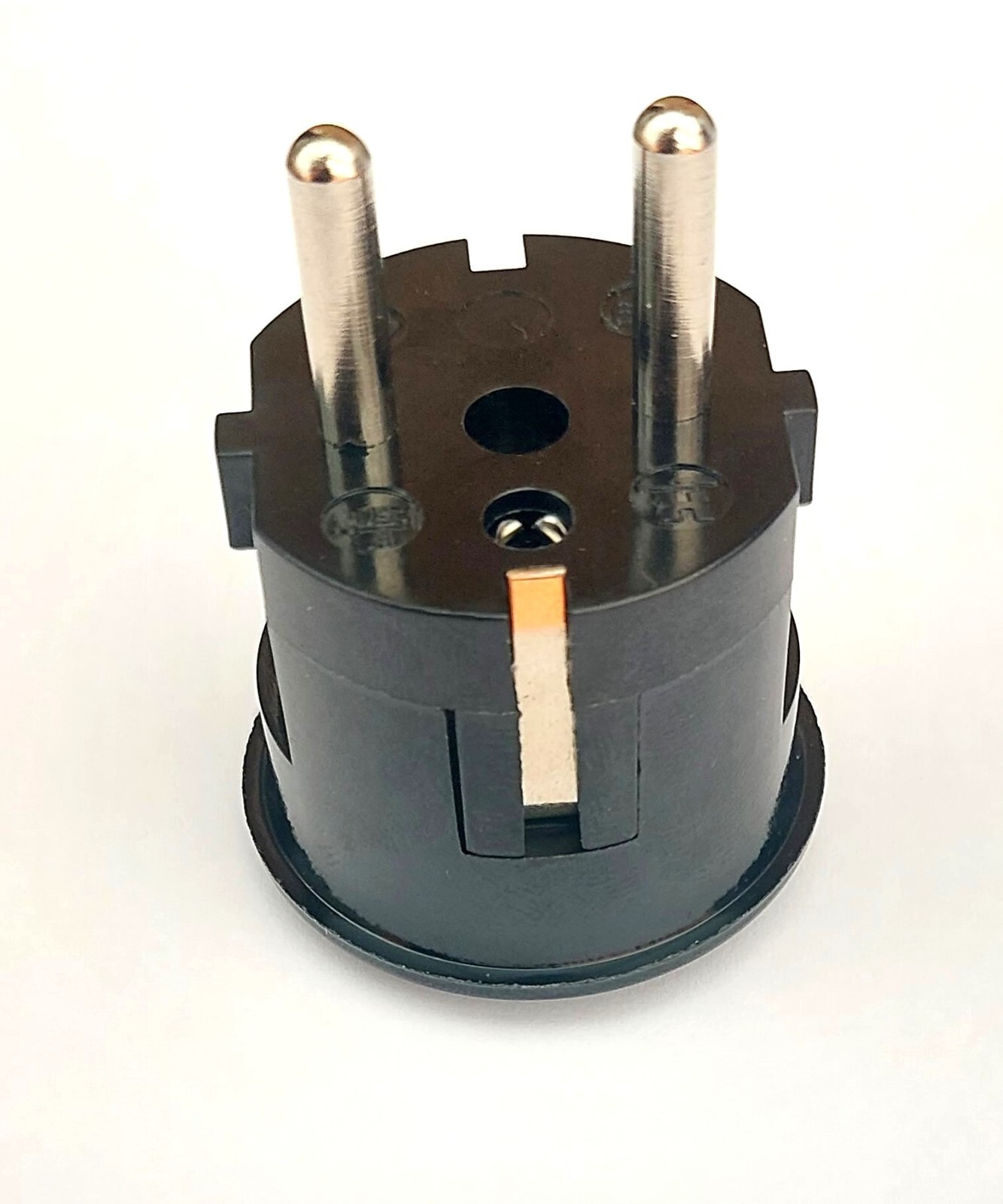 Europen plug Schuko Martin Kaiser 16a side entry mains connector 639 schuko
