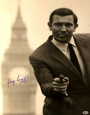 George Lazenby Signed 16x20 Photo James Bond 007 w/Beckett COA