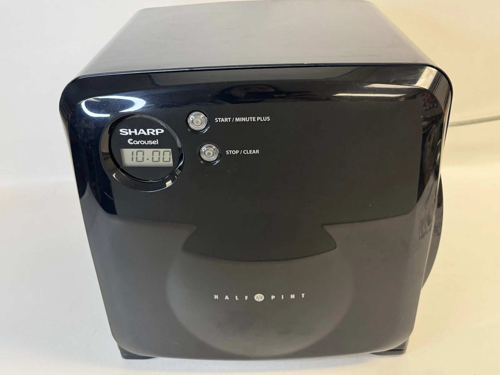 Sharp Half Pint Microwave Carousel Oven Black R-120PK Camper Dorm RV Black
Opens in a new window or