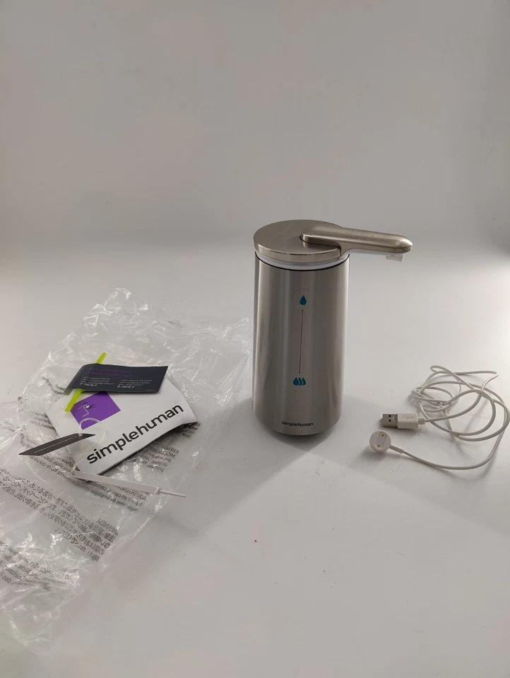 Bomba dispensadora de jabón de espuma Simplehuman sensor cromo cepillado recargable Foto 2 de 4