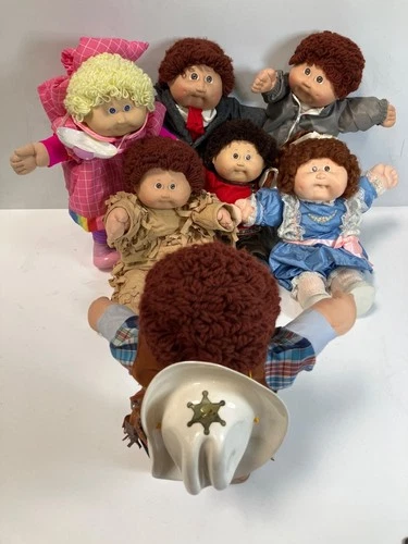 Lot of 13 Vintage Cabbage Patch Dolls - Assorted w/ Accessories