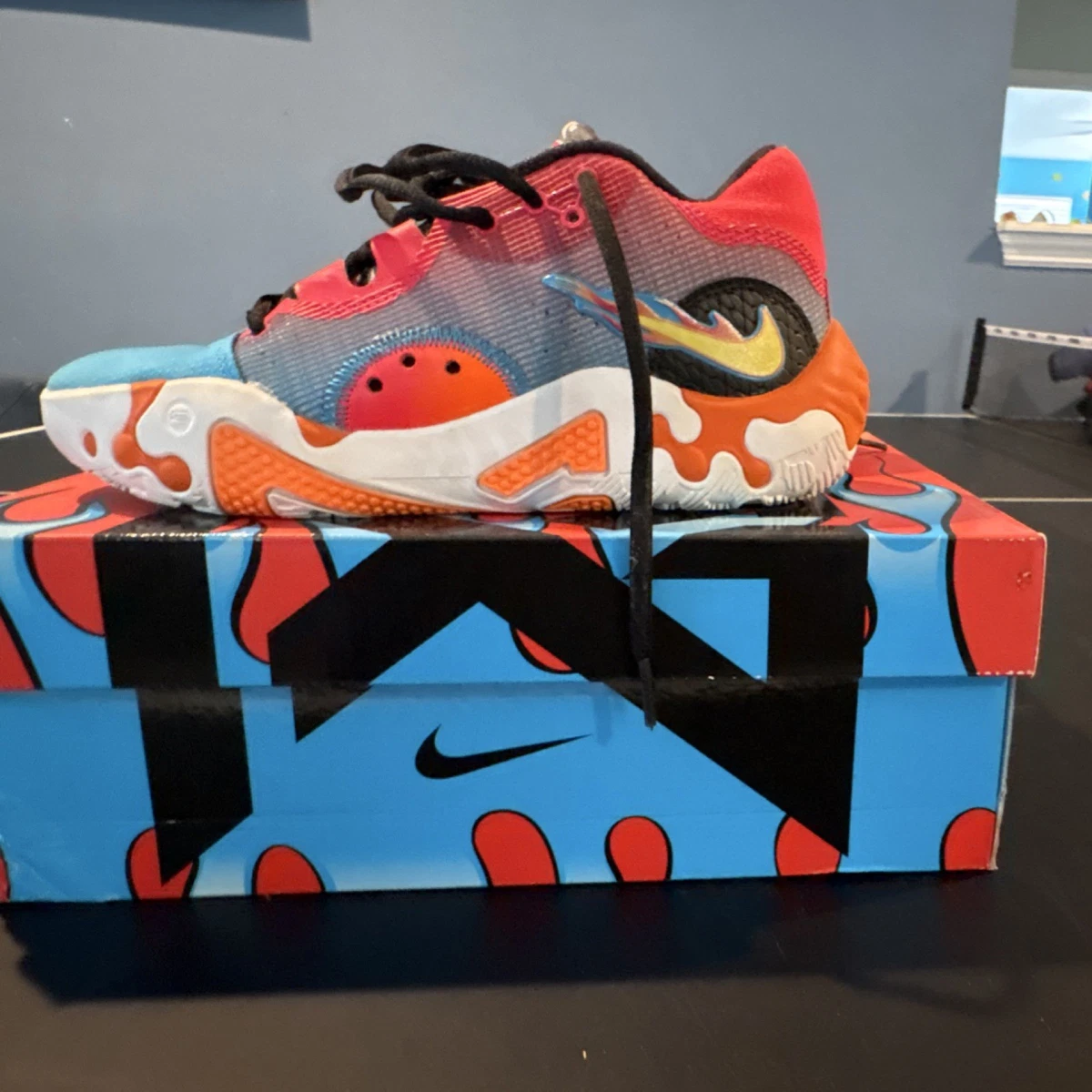 Preços baixos em Nike PG 6 NRG EP x Hot Wheels Black/Laser Blue
