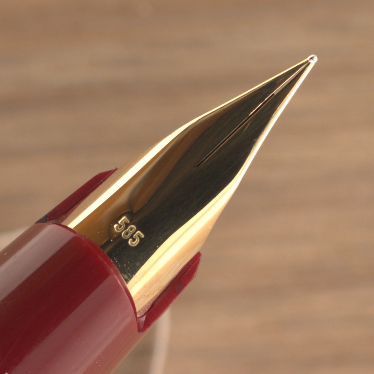 Vintage 1970s Montblanc 320(P) 14K 585 EF Nib Fountain Pen W