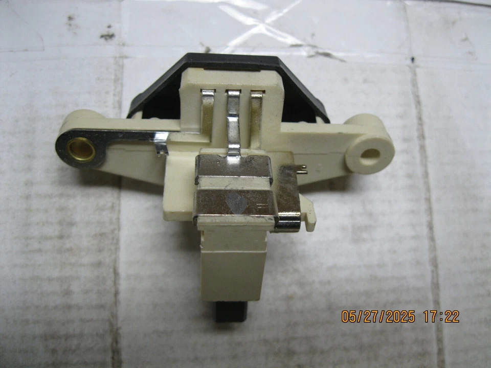 Standard VR-134 Voltage Regulator (revision b) Foto 2 de 4