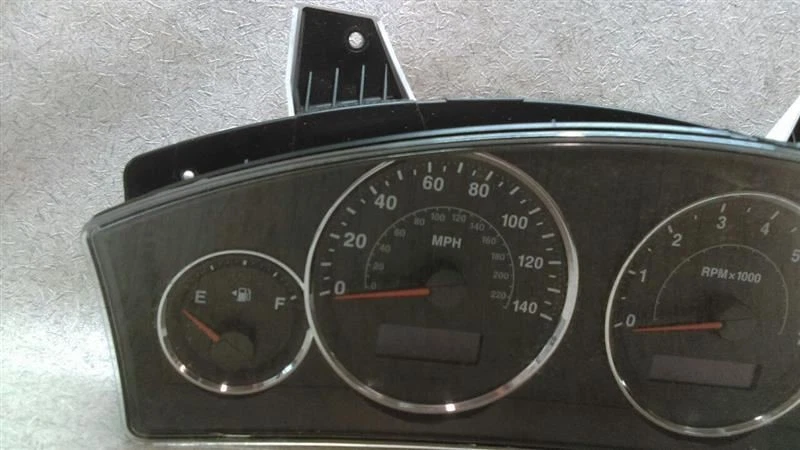Cuadro de instrumentos velocímetro 05172317AC compatible con 07 Jeep Commander Y21-176176 Foto 3 de 4