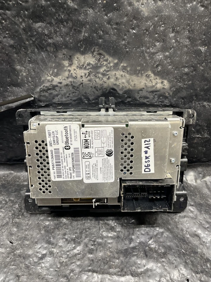 RAM 1500 2500 3500 2016 radio multimedia Mopar 68271366AD Foto 3 de 4