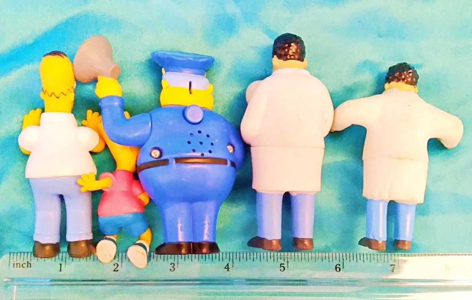 Juego de 5 - Figuras de Los Simpson Bart Homer Police Doctor 2007 Burger King Foto 3 de 3