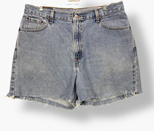 Vintage Levis 550 Womens Blue Denim Shorts High Waist Raw Hem USA Made 14 MIS 33