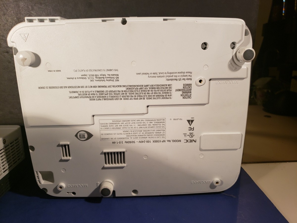 NEC NP-V300X Projector DLP 2600 Lumen No power cord and NEC NP-V300X Projector DLP 2600 Lumen No power cord and