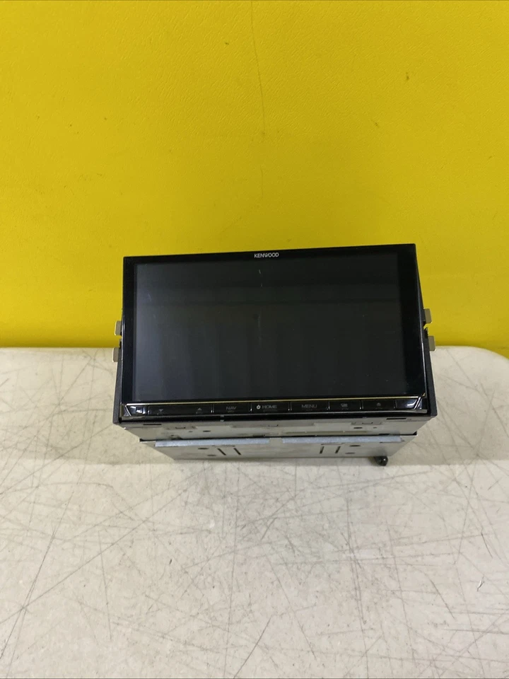 Kenwood DNX9190DABS - 6.8” HD GPS CarPlay Android Bluetooth DAB Stereo - Image 3 of 4