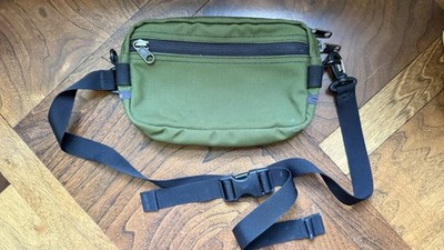 Tom Bihn Side Effect- SE- Verde - comes with shoulder strap and hip belt 