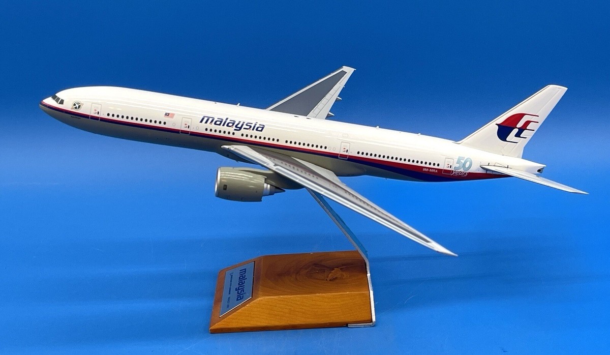 JC Wings Malaysia Airlines Boeing 777-200/ER 50th 9M-MRA 1 JC Wings Malaysia Airlines Boeing 777-200/ER 50th 9M-MRA 1