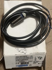 1PC Schneider XS512B1PAL2 Proximity Sensor New Free Shipping 
