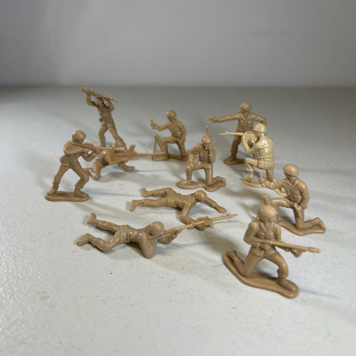 Army Men Antique Military Toys Vintage Tan Brown Plastic Army Men