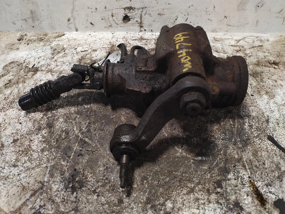 Used Rack and Pinion Assembly fits: 2001 Chevrolet Silverado 1500 pickup Power S Foto 2 de 4