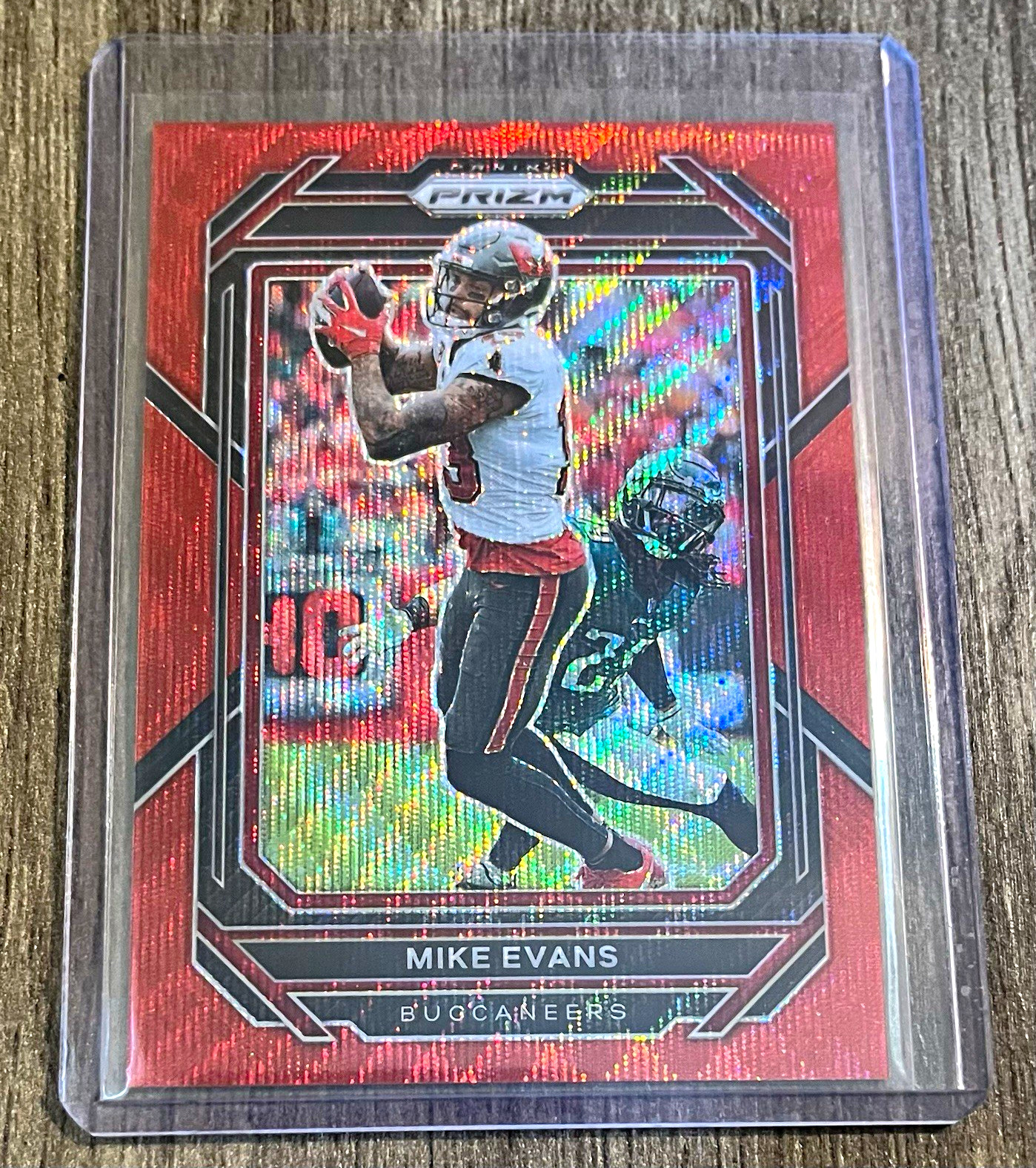 2022 Panini Prizm Football Mike Evans #275 Red Wave Prizm /149 Buccaneers