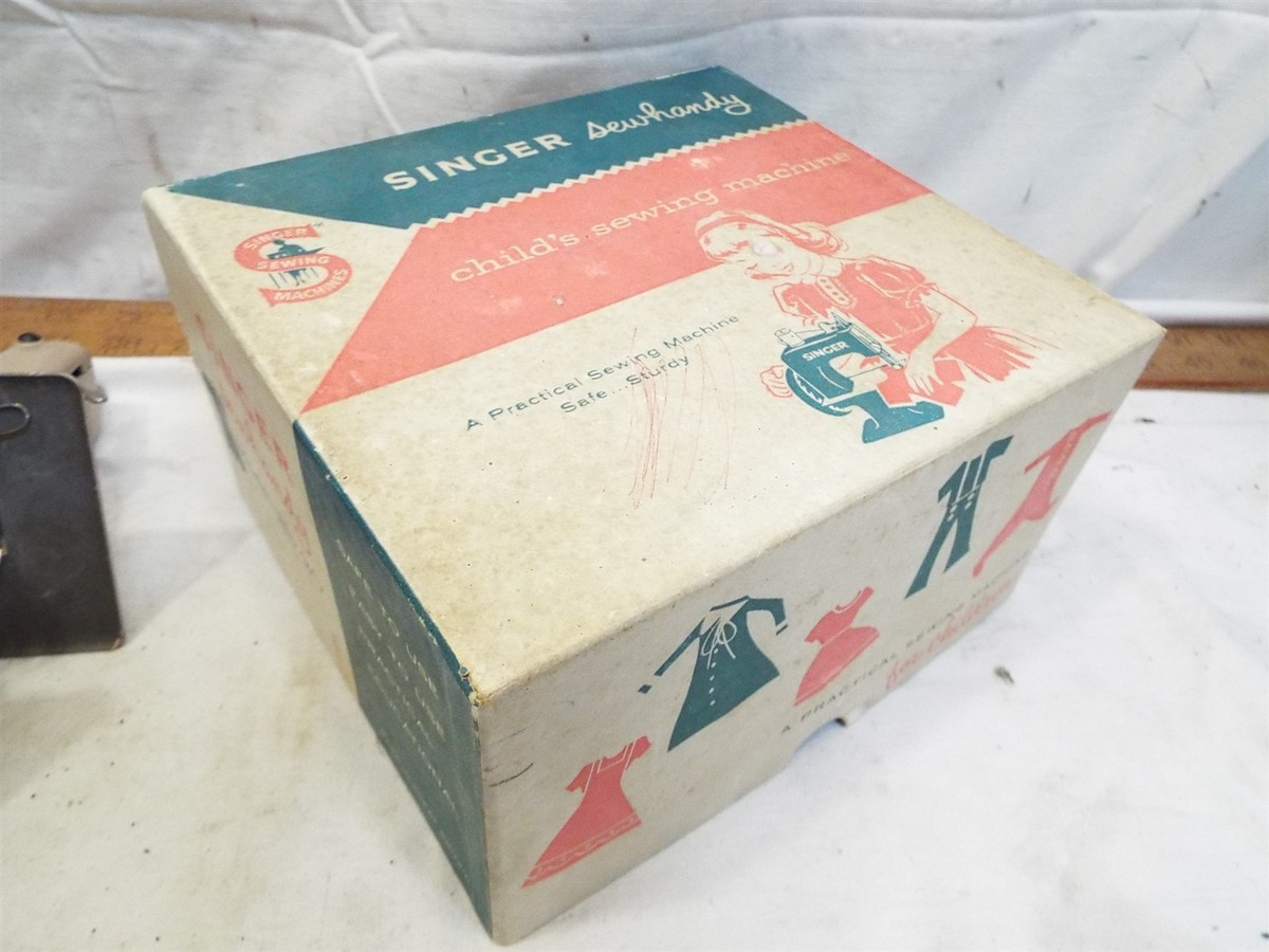 Singer No 20 Sewhandy Child's Toy Sewing Machine Box Clamp Sew
