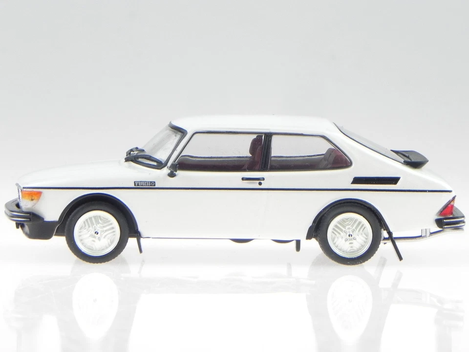 Saab 99 Turbo prototype 1977 white diecast model car 3898034 Atlas 1:43 - Image 2 of 4
