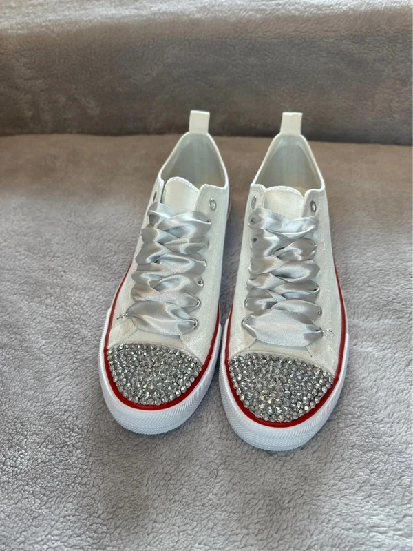 Ladies Silver Stud Trainers, Satin Laces – UK Size 7