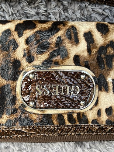 Guess Beautiful Women’s Wallet Animal Print Logo Credit Card Dividers In Zip - Bild 2 von 8