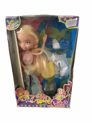 2005 Wilco We Teens Doll Soft Skin Fully Poseable Blonde Puppe