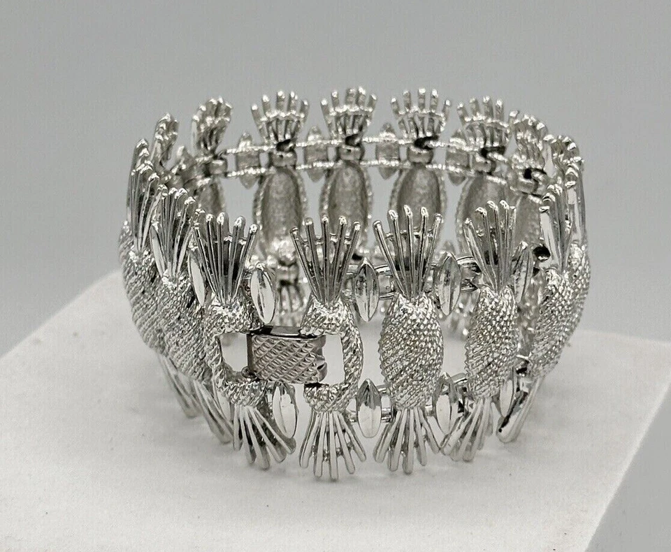 SARAH COVENTRY PARURE 3 PEZZI COLLANA BRACCIALE ORECCHINI del 1962 - Immagine 4 di 4