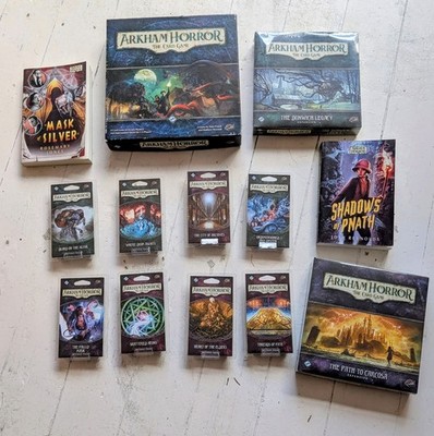 Arkham Horror: Das Kartenspiel Kernspiel + 2 große + 8 Standard Erweiterung & 2 Bücher