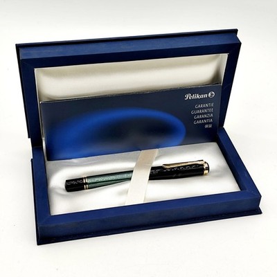 Pelikan Souveran M800 Fountain Pen 18K 750 With Initials