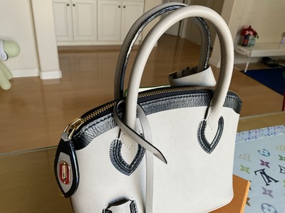LOUIS VUITTON LIMITED EDITION (AUTOMNE -HIVER 2011-2012)LEATHER