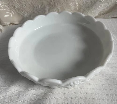 Vintage Westmoreland Milk Glass Paneled Grapes Low Bowl Scalloped Fruit Dish