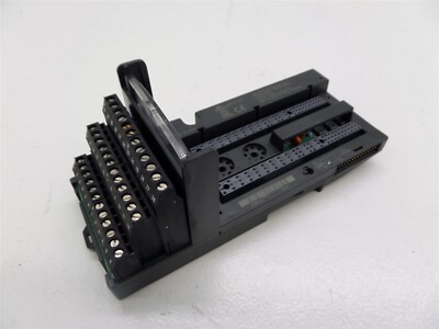 GE Fanuc IC200CHS022G VersaMax Box Style Compact I/O Carrier