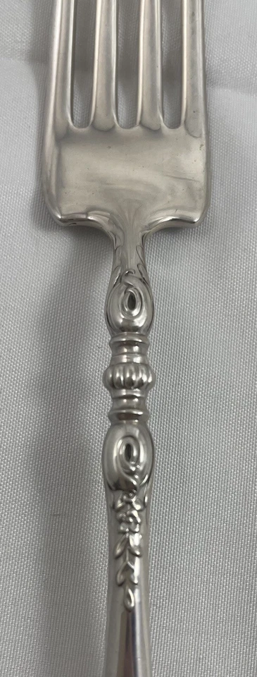 Ajuste(s) de lugar de 4 piezas Nellie Custis de Lunt Sterling Foto 3 de 4