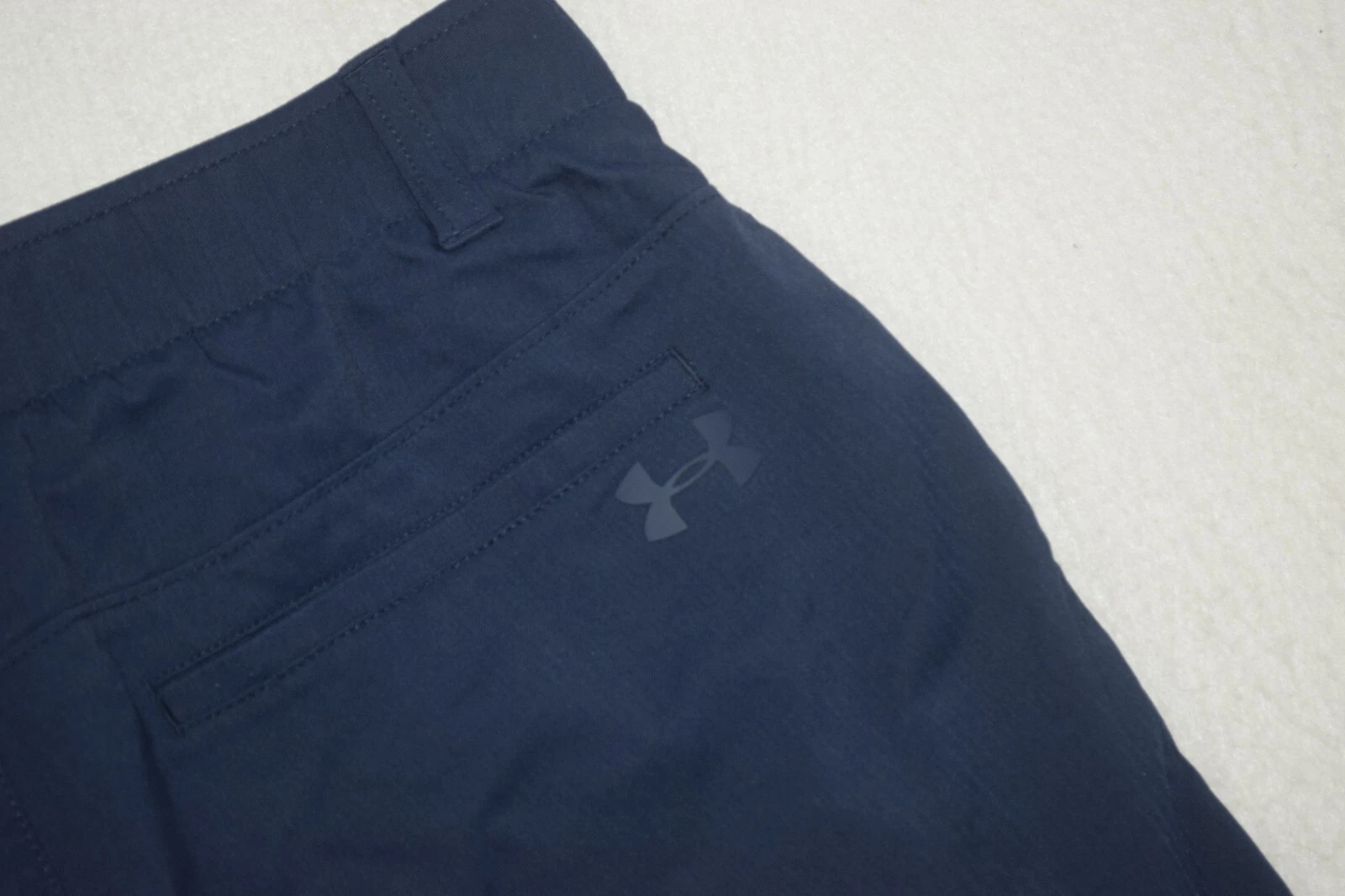 Under Armour Golf Shorts Blue HeatGear Nylon Stretch Flat Front Mens 30 x 10"