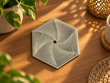 Objet décoratif hexagonal en plastique blanc motif lignes concentriques (lot 1)
