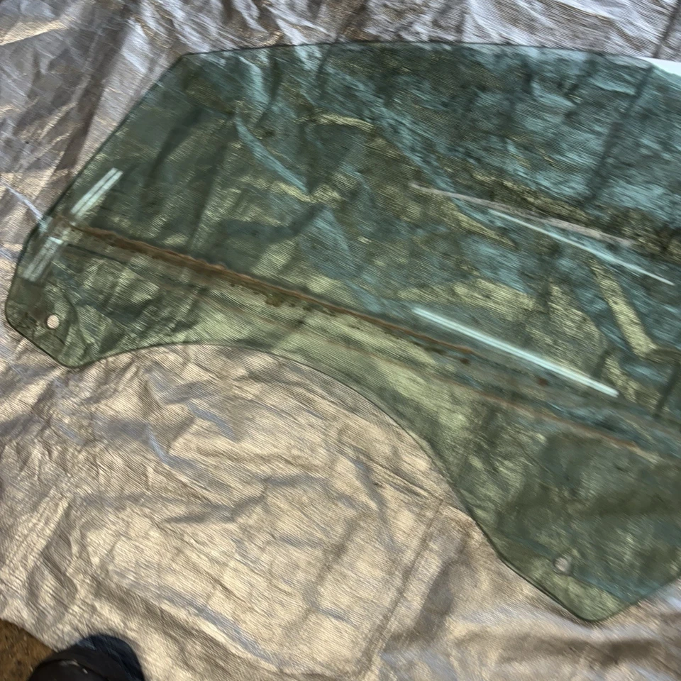 2013-2020 Ford Fusion FRONT DRIVER Door Window Glass OEM - Image 4 of 4