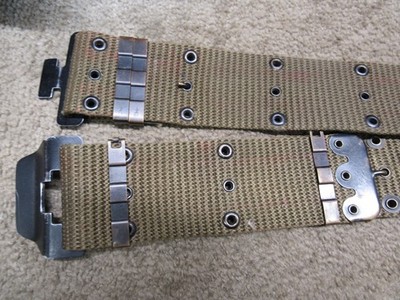 US Vietnam Era Pistol Belt w/ Davis Buckle Medium Vertical  display picture 1