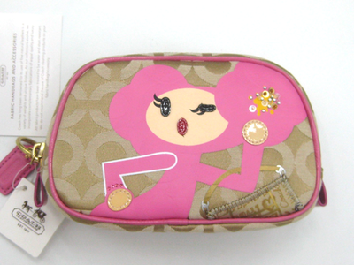 Coach Poppy Chan Pinky Signature Op Art C Cosmetics Bag Pouch NWT Coach Poppy Chan Pinky Signature Op Art C Cosmetics Bag Pouch NWT