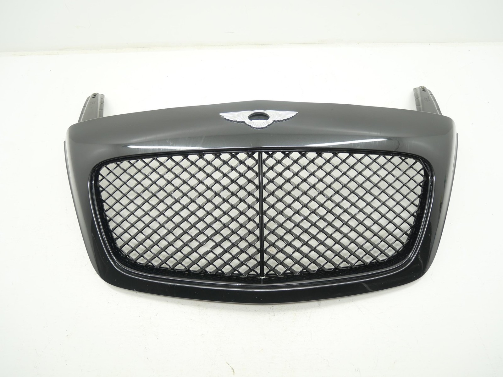 2005 Bentley Continental GT Front Bumper Hood Center Radiator Grille Trim OEM