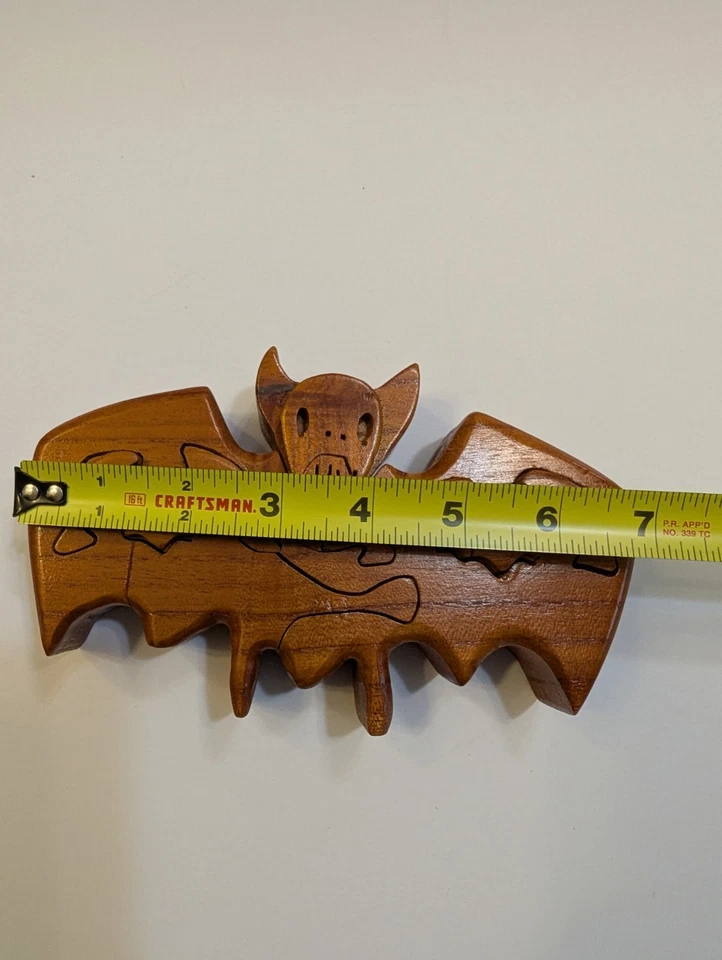 Rompecabezas de madera tallada a mano en forma de murciélago 3D 4,5" Hx 7" Foto 4 de 4