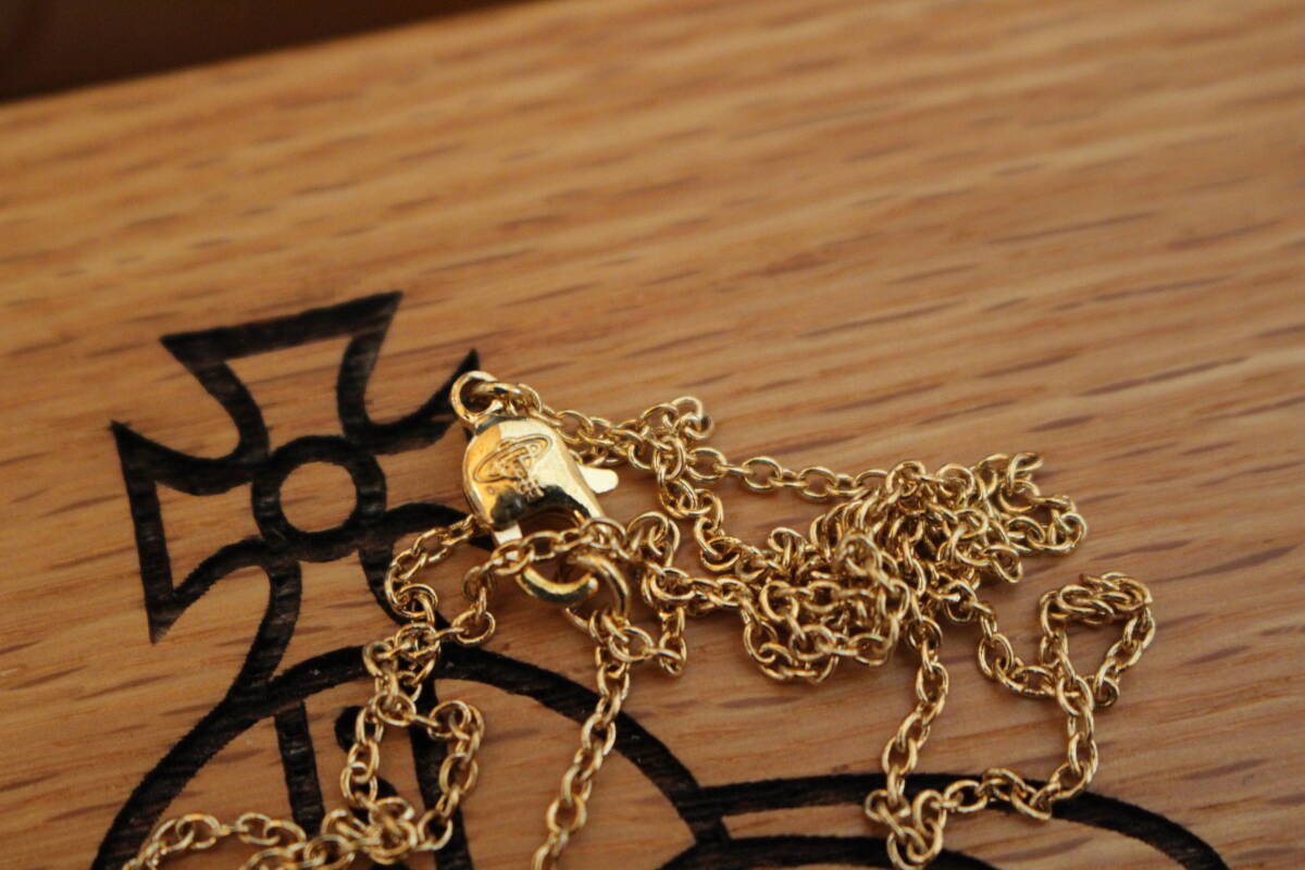 BRAND NEW VIVIENNE GIGLIOLA SMALL PENDANT S GOLD (SEARCH FOR EARLY 