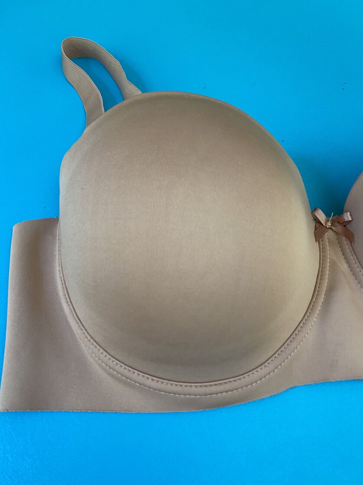 Flawless Comfort: Daisy Fuentes Smooth T-Shirt Bra