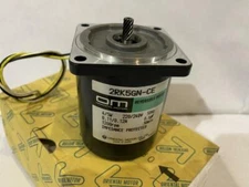 ORIENTAL MOTOR 2RK5GN-CE REVERSIBLE MOTOR 220/240V  50HZ.  1200RPM