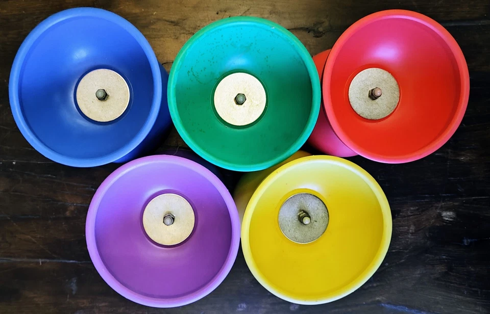 Diablo Giocoleria. Stock di 12 Pezzi. 5 colori: Rosso, Blu, Giallo, Verde, Viola - Immagine 3 di 4