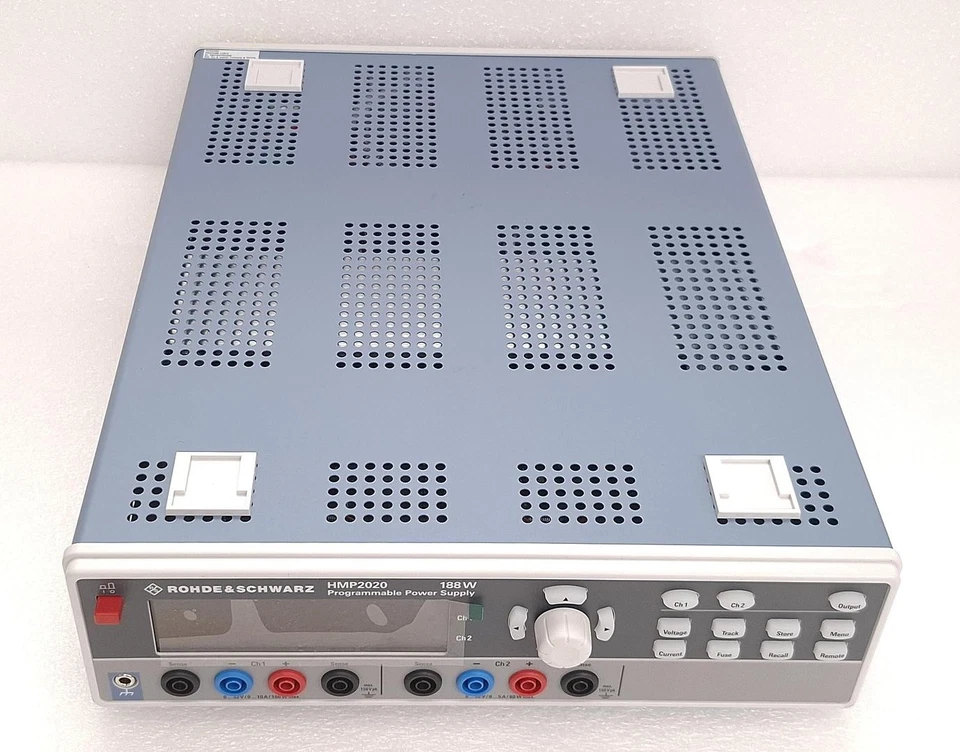 Rohde & Schwarz HMP2020 Programmable Bench Power Supply 2 Output 32V 10A - Image 2 of 4
