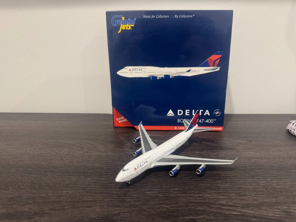 Delta Airlines 747-400 Last Flight 1:400 Gemini Jets - image 2 of 3