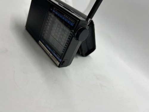 Roberts R101 Radio FM/MW/SW 9 Band Receiver Black Tested With Accessories - Picture 6 of 19