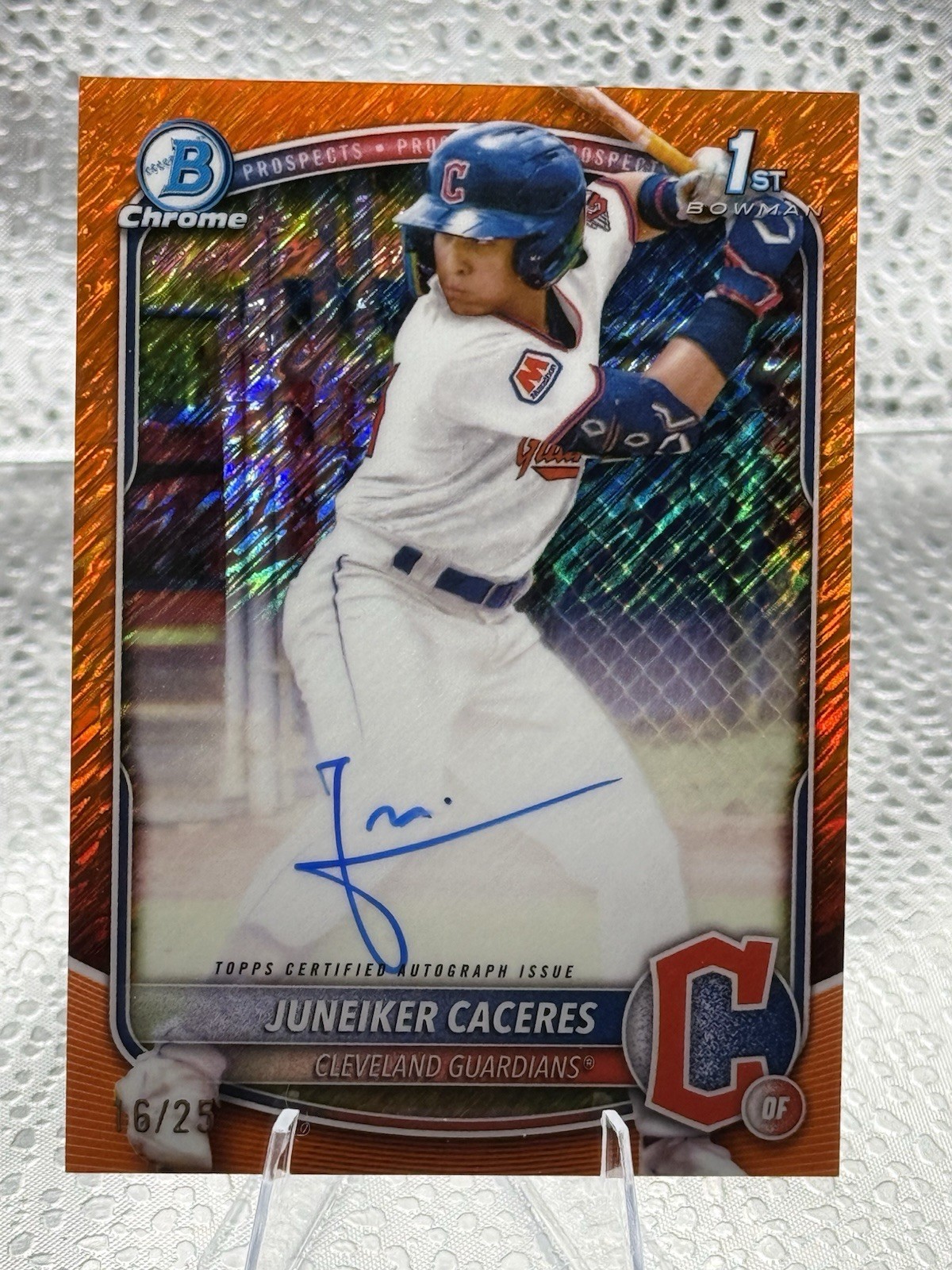 2025 Bowman Chrome JUNEIKER CACERES #CPA-JUC Orange Shimmer On Card Auto /25