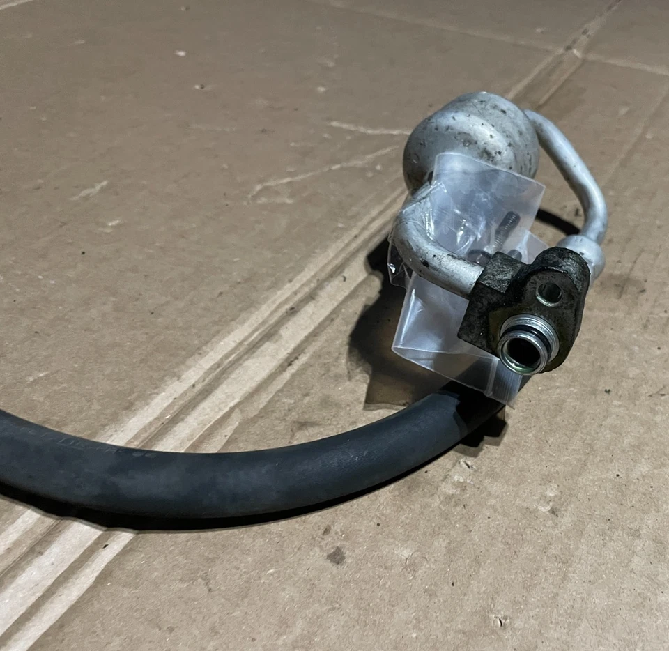 Toyota Prius 2016 V aire acondicionado refrigerante manguera de succión fabricante original Foto 2 de 4